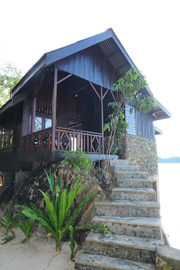 Kadidiri Paradise Batudaka Luaran gambar